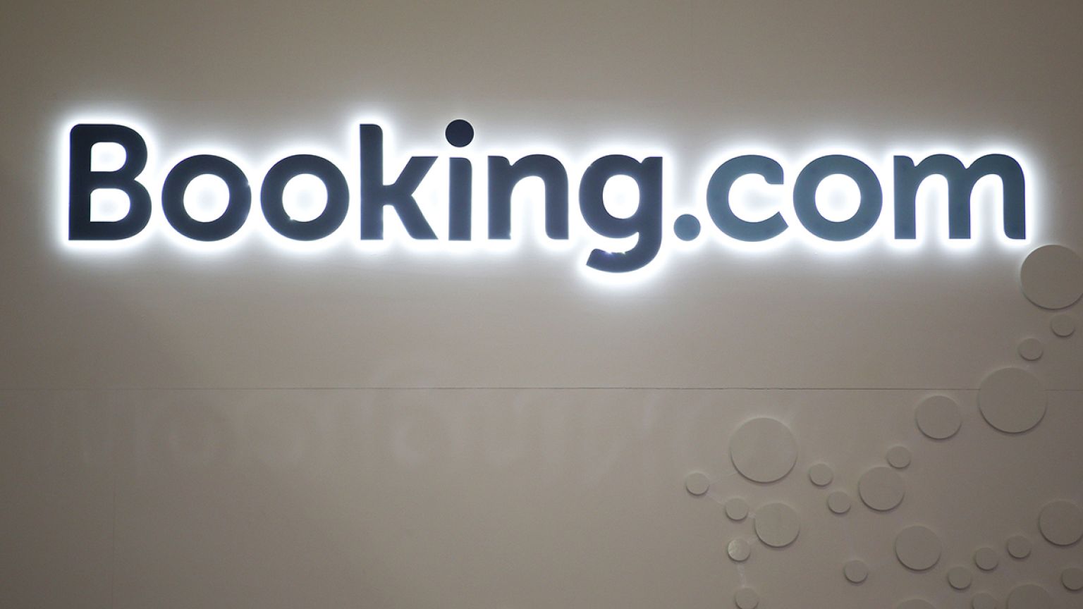 Booking.com'a geçici durdurma kararı