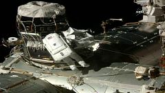 US-Astronautin stellt Weltrekord im All auf
