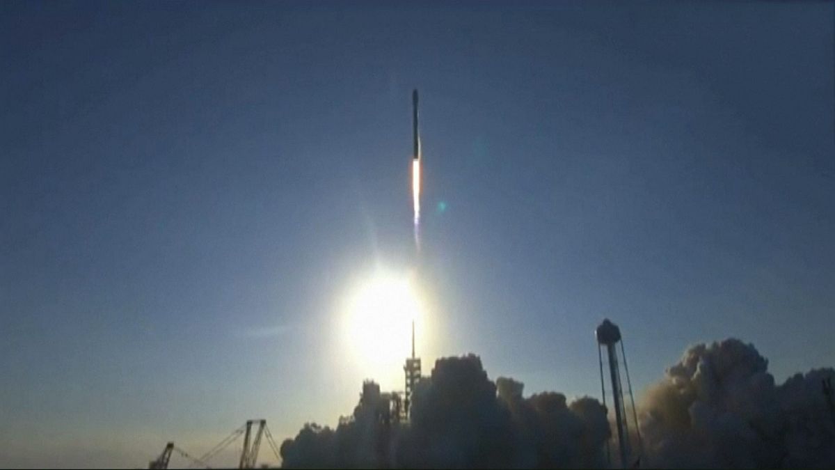 SpaceX впервые отправила в космос и приземлила уже использованную ранее ракету