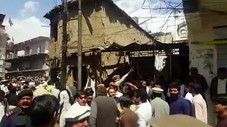 Pakistan, bomba al mercato provoca una strage