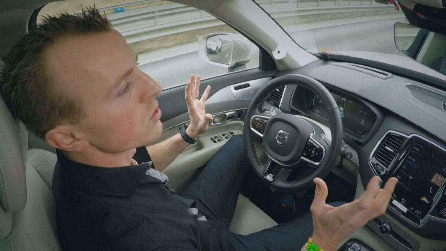 Selbstfahrend: Wenn das Auto das Lenkrad übernimmt
