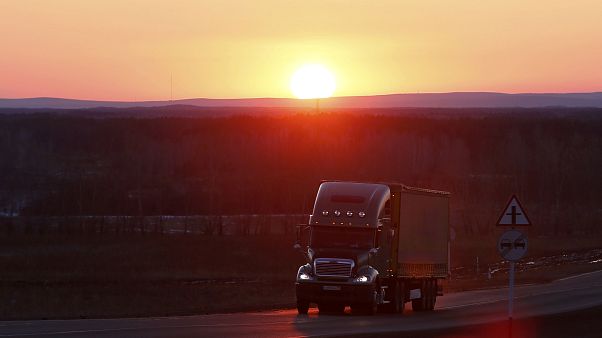 Российские дальнобойщики против "Платона" и властей Российские дальнобойщики против "Платона" и властей