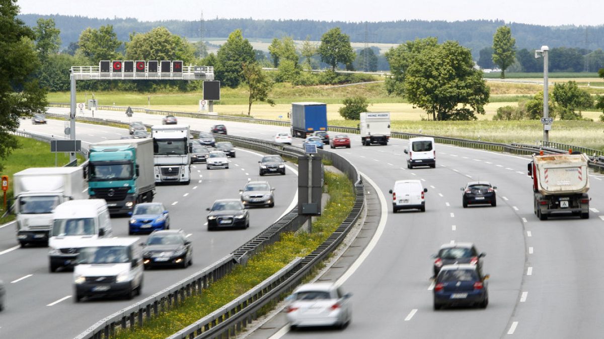 فرض ضرائب في ألمانيا على مستعملي الطرقات السيارة الأجانب