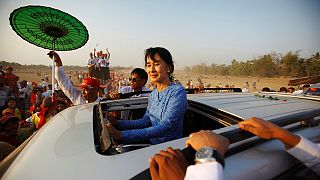 Myanmar'da ara seçim yapılıyor