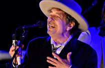 Bob Dylan va a ritirare il Nobel per la letteratura (visto che doveva suonare a Stoccolma)