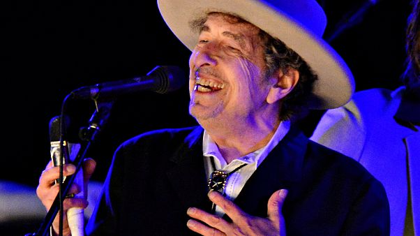 Bob Dylan recoge el Nobel de Literatura Bob Dylan recoge el Nobel de Literatura