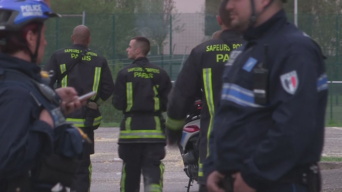 Франция: карнавальное чучело взорвалось и поранило людей