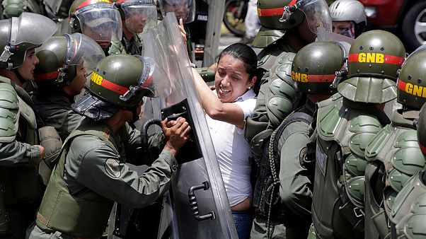Choques en Caracas en una protesta opositora Choques en Caracas en una protesta opositora