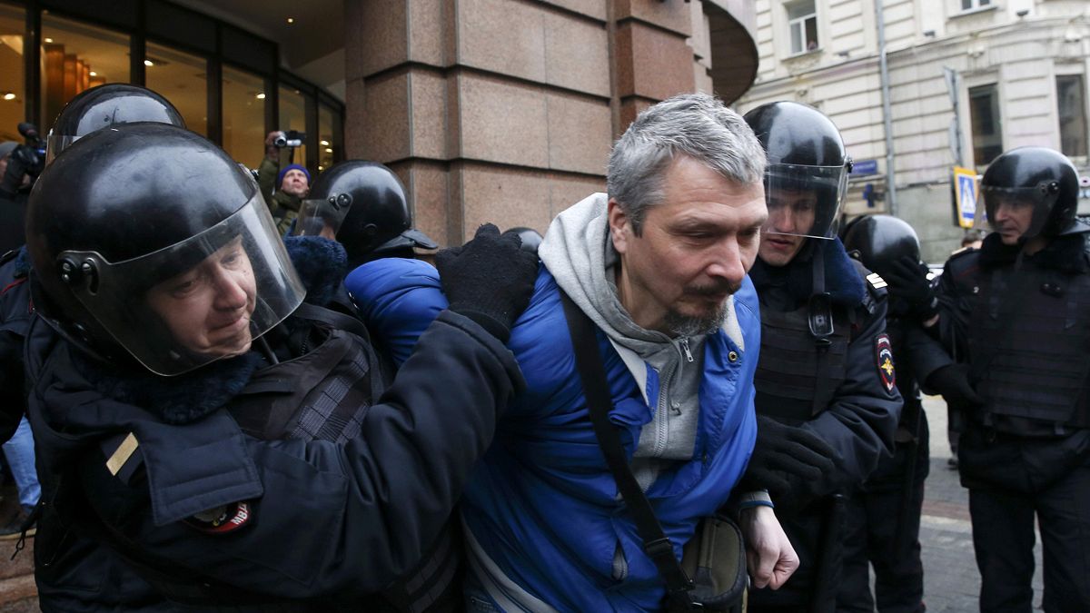 Már a tüntetés előtt előállították a moszkvai elégedetleneket