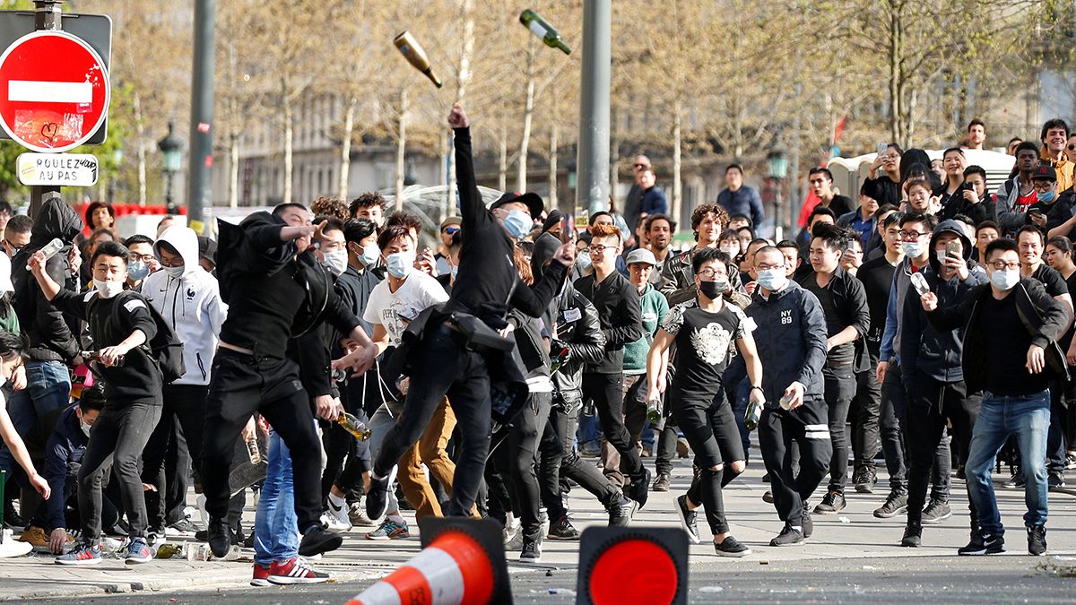 Paris'te 6 bin Çinli "adalet" istedi