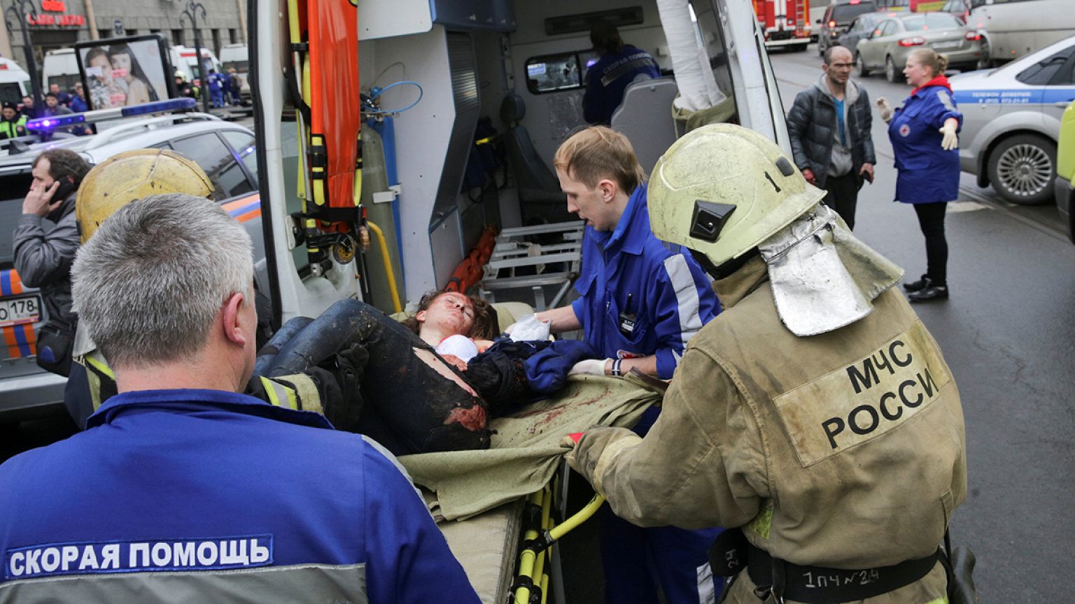 Tödlicher Anschlag auf U-Bahn in St. Petersburg
