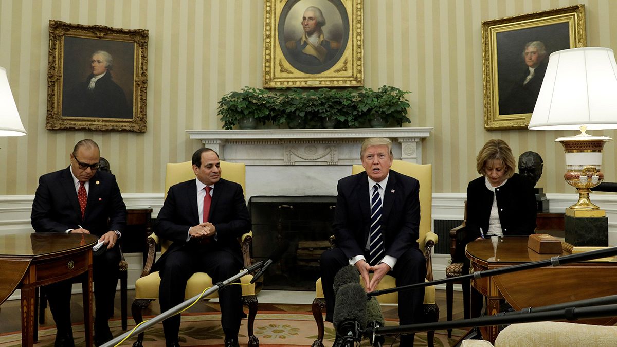 Trump: "Sisi'nin tamamen arkasındayız"