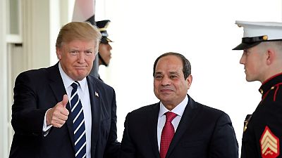 En visite à Washington, le président égyptien félicité par Donald Trump