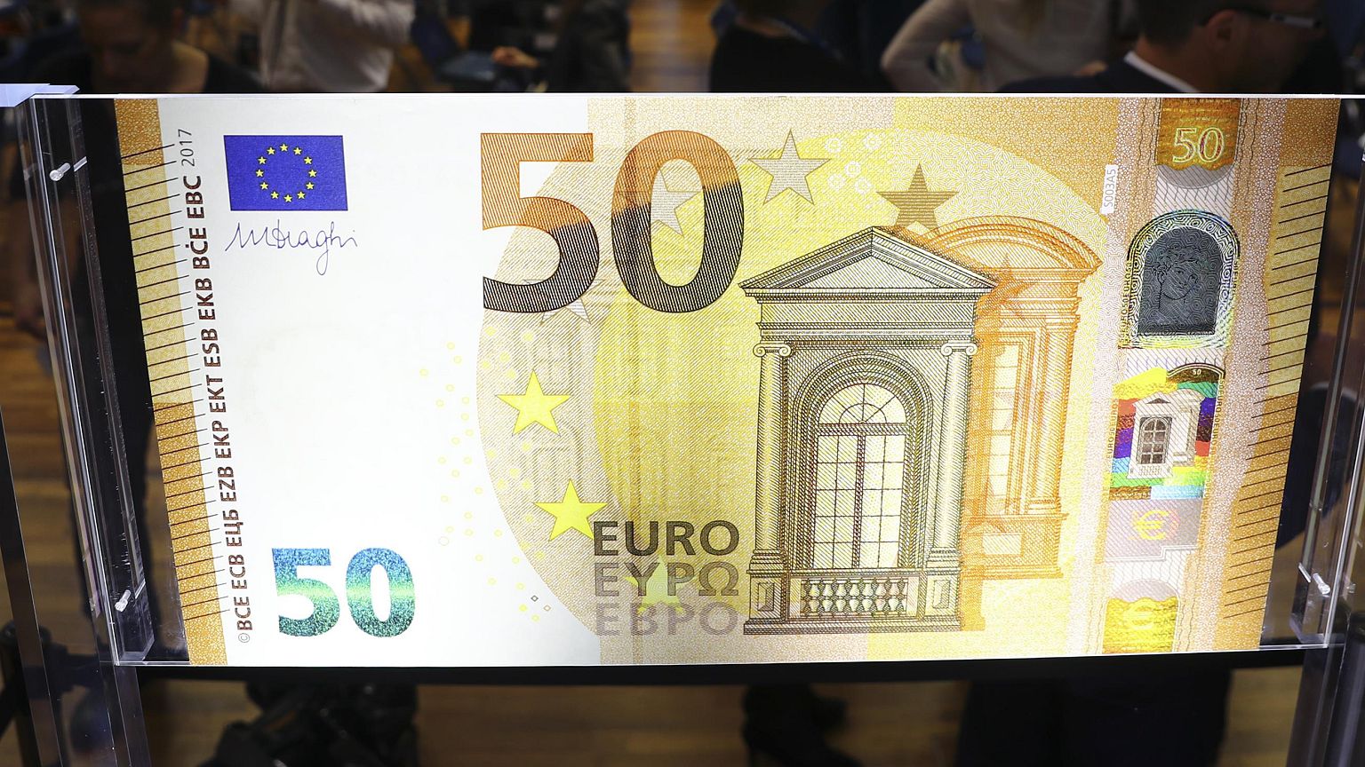 Nova nota de 50 euros chega à carteira dos europeus