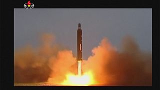 Coreia do Norte testa Trump com novo lançamento de míssil