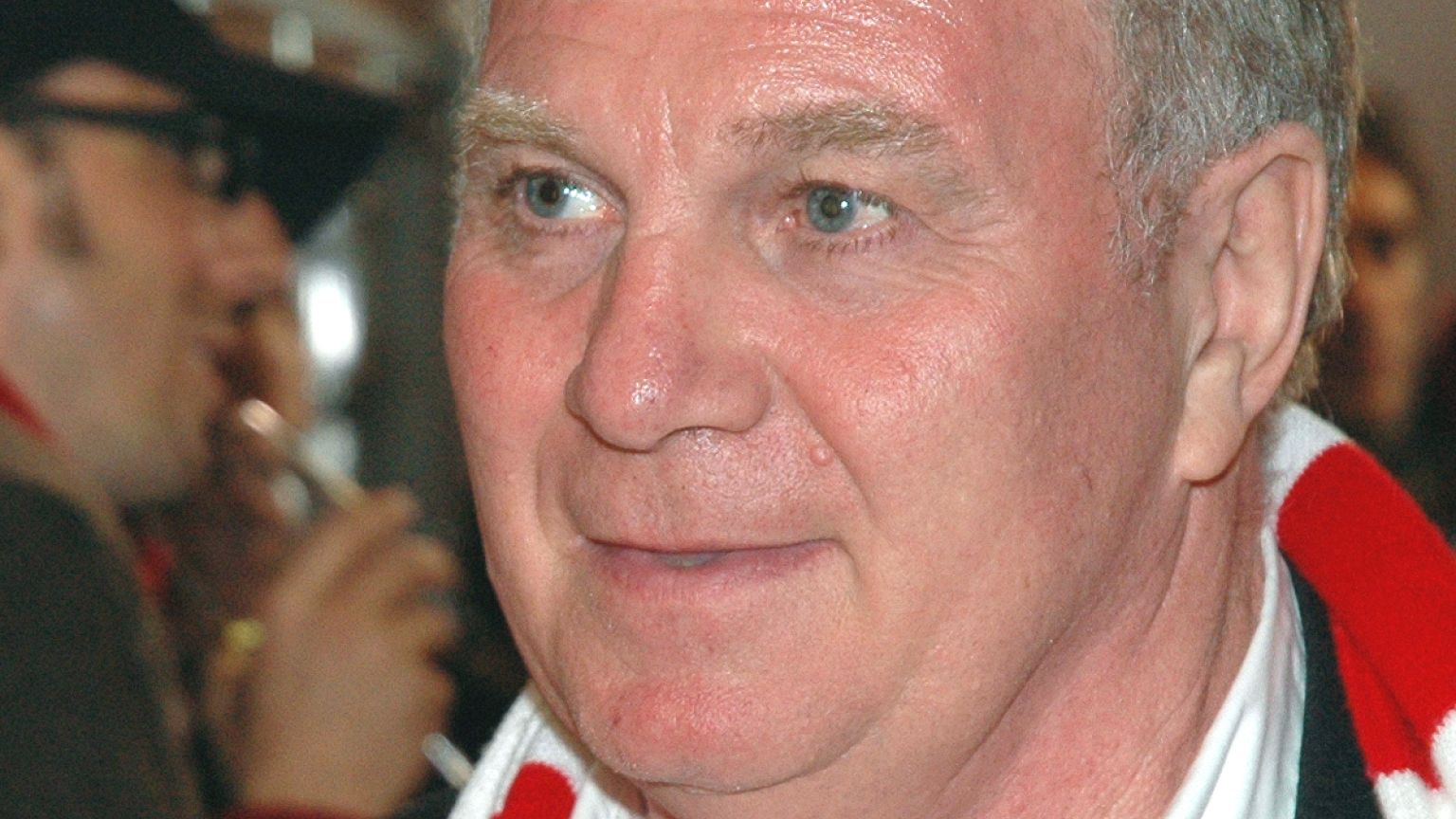 Wurst und Weltpolitik: Hoeneß will Putin treffen