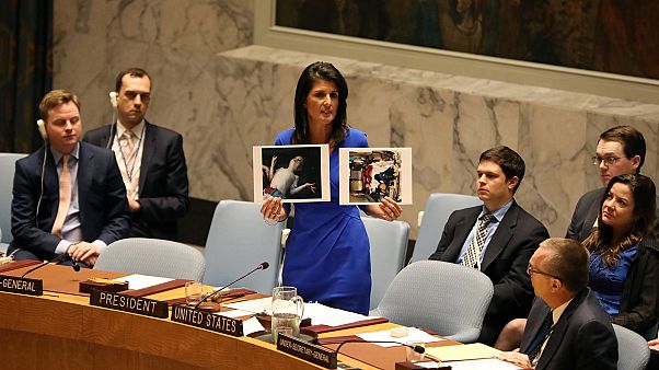 Rússia e EUA trocam acusações sobre a Síria no Conselho de Segurança da ONU Rússia e EUA trocam acusações sobre a Síria no Conselho de Segurança da ONU