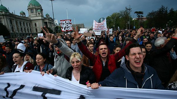 Serbie : la contestation du nouveau président ne faiblit pas Serbie : la contestation du nouveau président ne faiblit pas