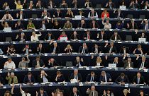 Brief from Brussels: Ο Ζαν Κλοντ Γιούνκερ απαντάει στην εκστρατεία Ορμπάν κατά των Βρυξελλών- Σήμερα το κρίσιμο Eurogroup για την Ελλάδα