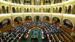 A parlament előtt a civiltörvény