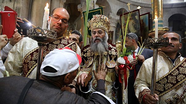 القدس: أحد الشعانين في كنيسة القيامة القدس: أحد الشعانين في كنيسة القيامة