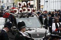 "Papà n°1". L'addio di familiari e polizia all'agente ucciso a Westminster