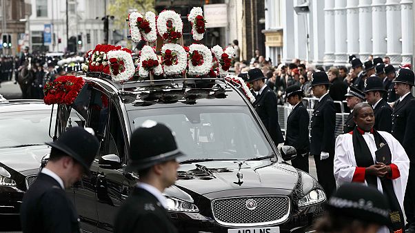 Londra'daki saldırıda ölen polis memuru için cenaze töreni yapıldı Londra'daki saldırıda ölen polis memuru için cenaze töreni yapıldı