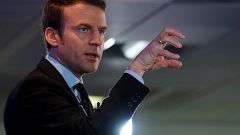 Frankreich 12 Tage vor der Wahl: Neue Beschimpfungen, neue Hologramme