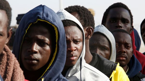 أسواق حقيقية للعبيد في بعض المناطق الليبية أسواق حقيقية للعبيد في بعض المناطق الليبية