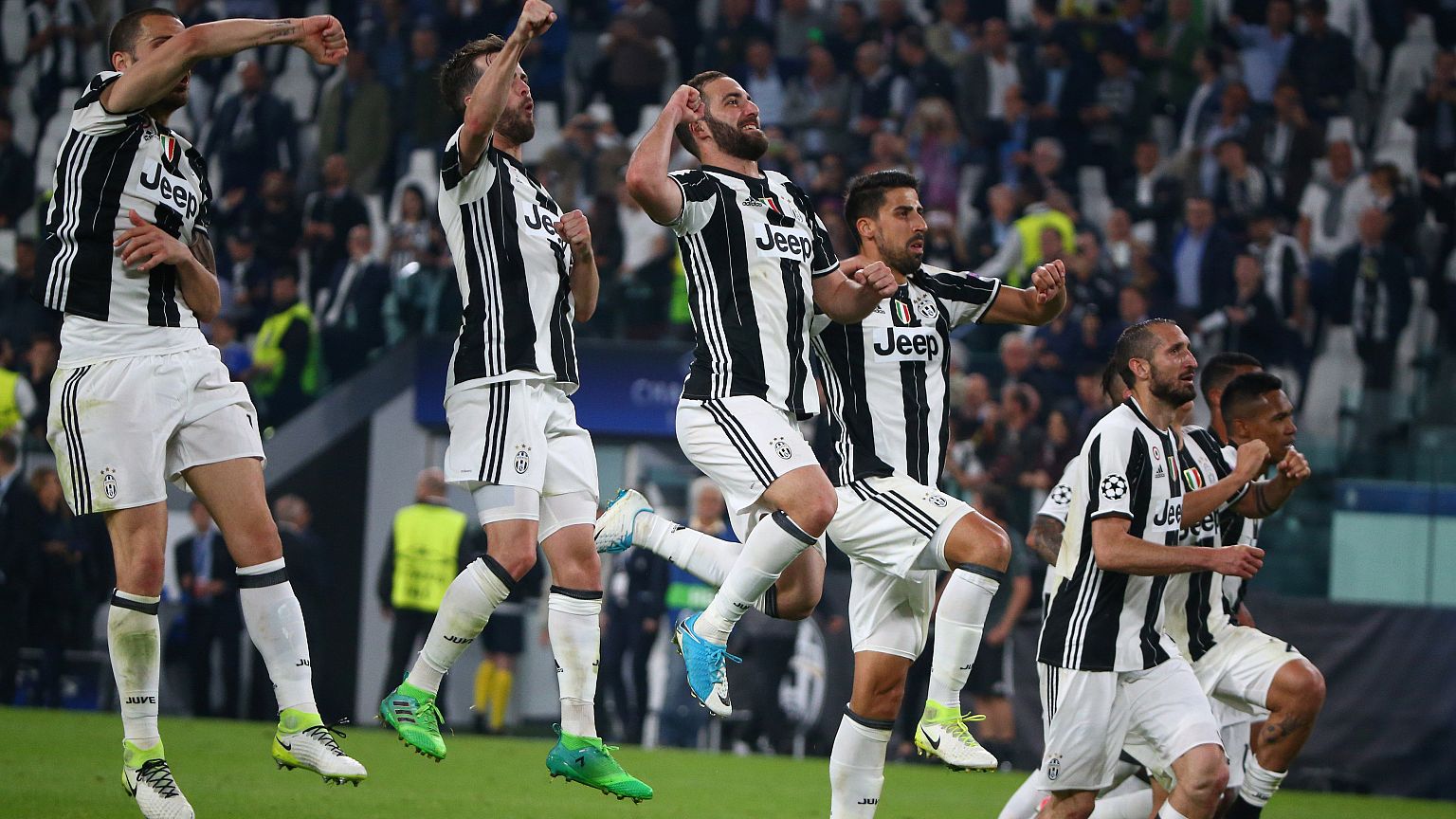 Juve Barça'ya 3 golle devirdi