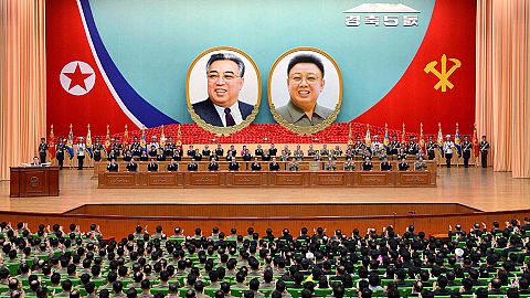 Kim Jong Un besucht Parlamentssitzung