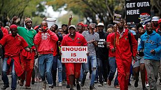 Le débat sur la motion de défiance contre le président Zuma enflamme le Parlement sud-africain