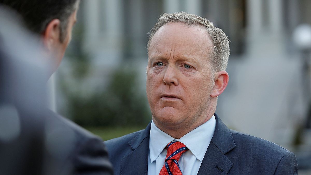 Spicer apologises for 'reprehensible' Holocaust comments