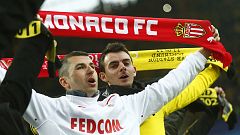 Neue Freunde: Dortmunder und Monaco-Fans zeigen Sportsgeist