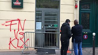 Sede de campanha de Marine Le Pen vandalizada