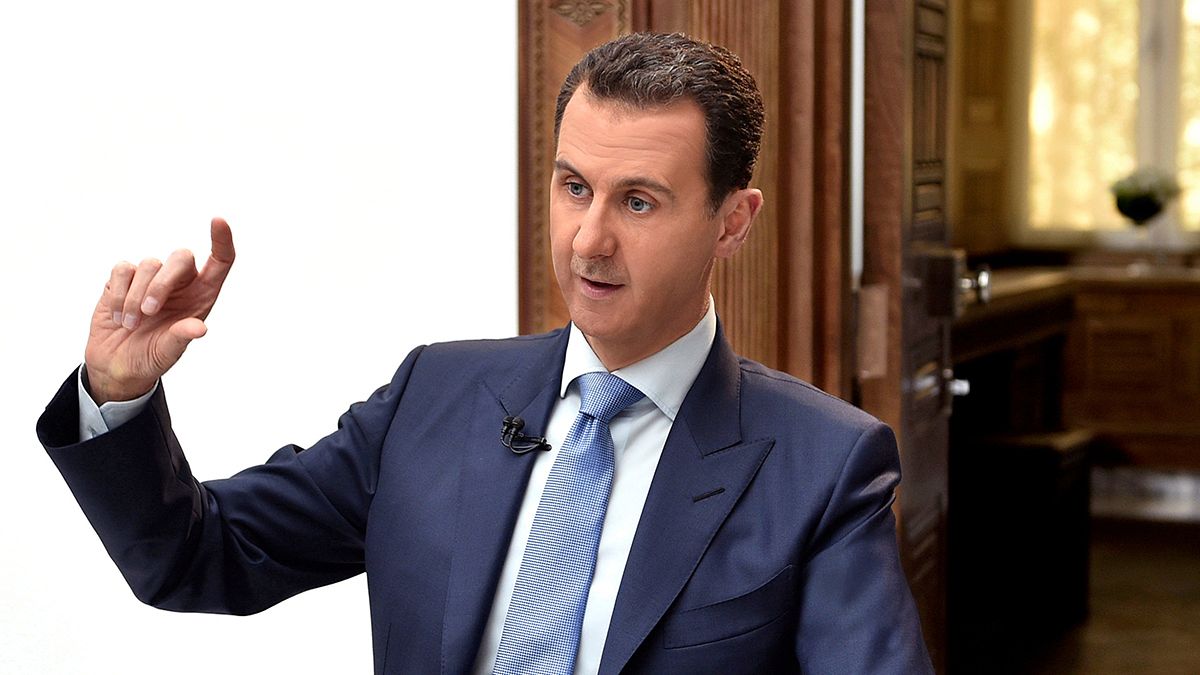 حمله شیمیایی سوریه، انکار بشار اسد و برگرداندن اتهام به سوی غرب و آمریکا