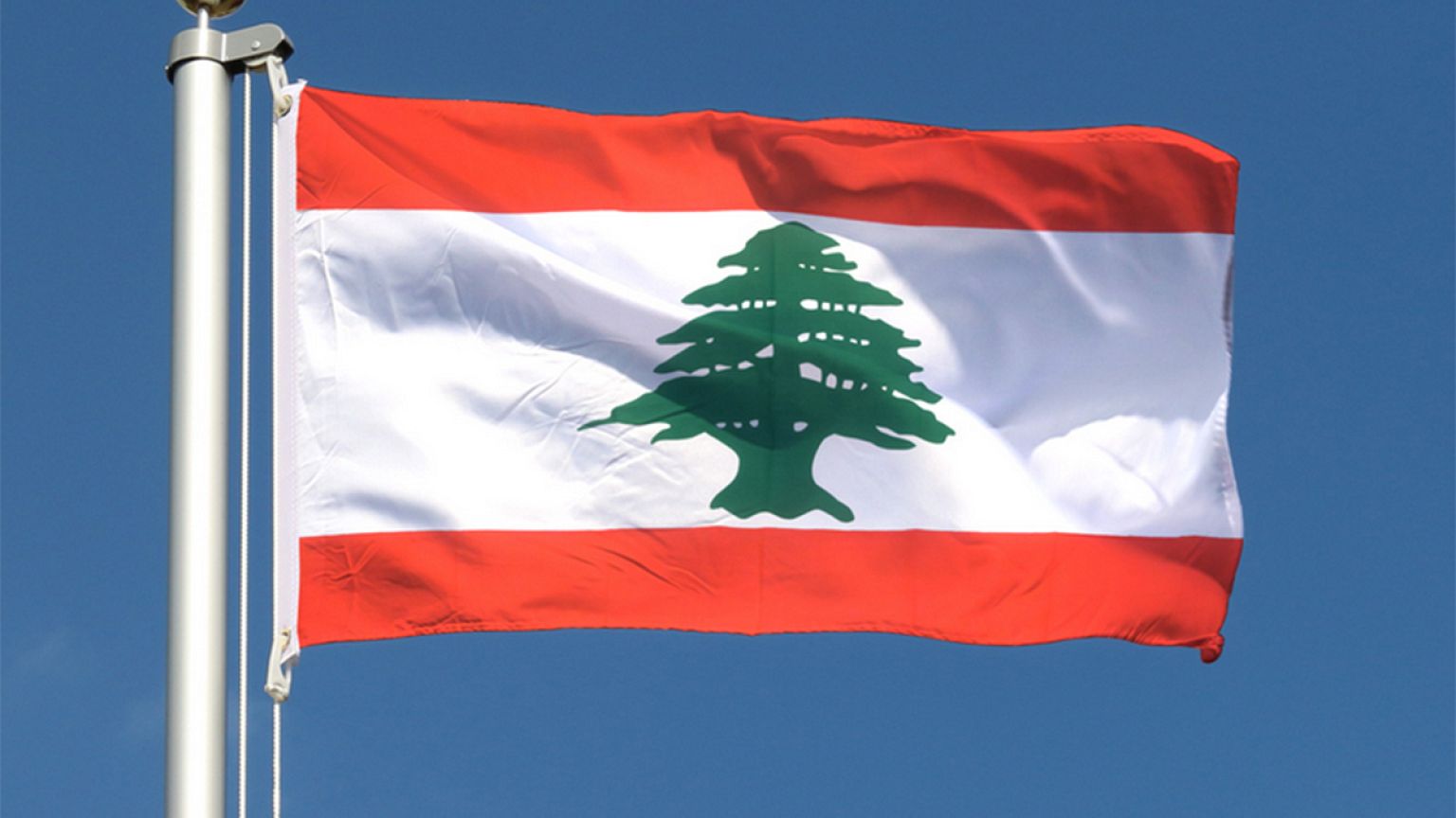 لبنان - الجيه : عشرات الطلاب في رابطة قدامى يكرِّمون معلماً أنقذ طلابه من الغرق ومات غرقا