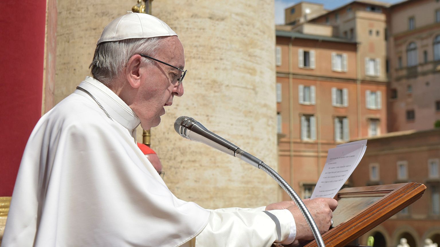 Pâques : le pape François prie pour la Syrie, victime de "l'horreur et la mort"