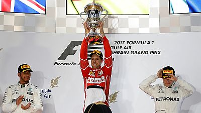 Vettel siegt in Bahrain vor Hamilton