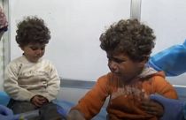 Számos gyerek vesztette életét a szíriai buszokat ért támadásban