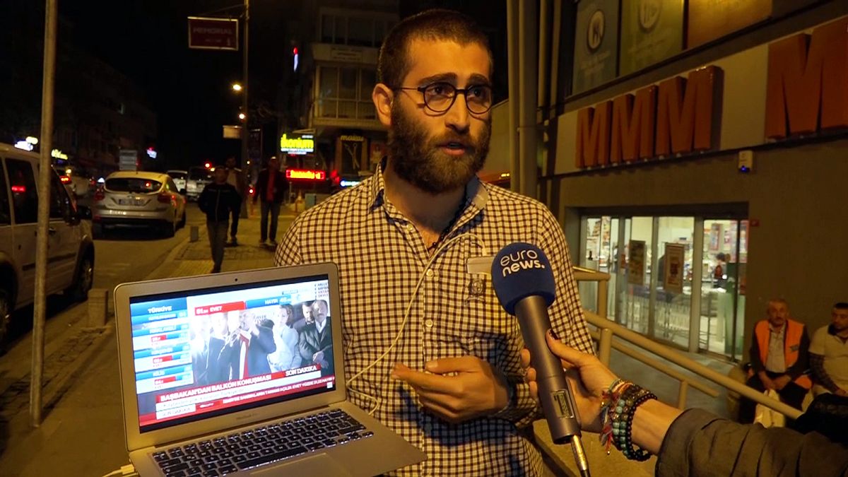 Mixed views on the streets of Istanbul following referendum vote