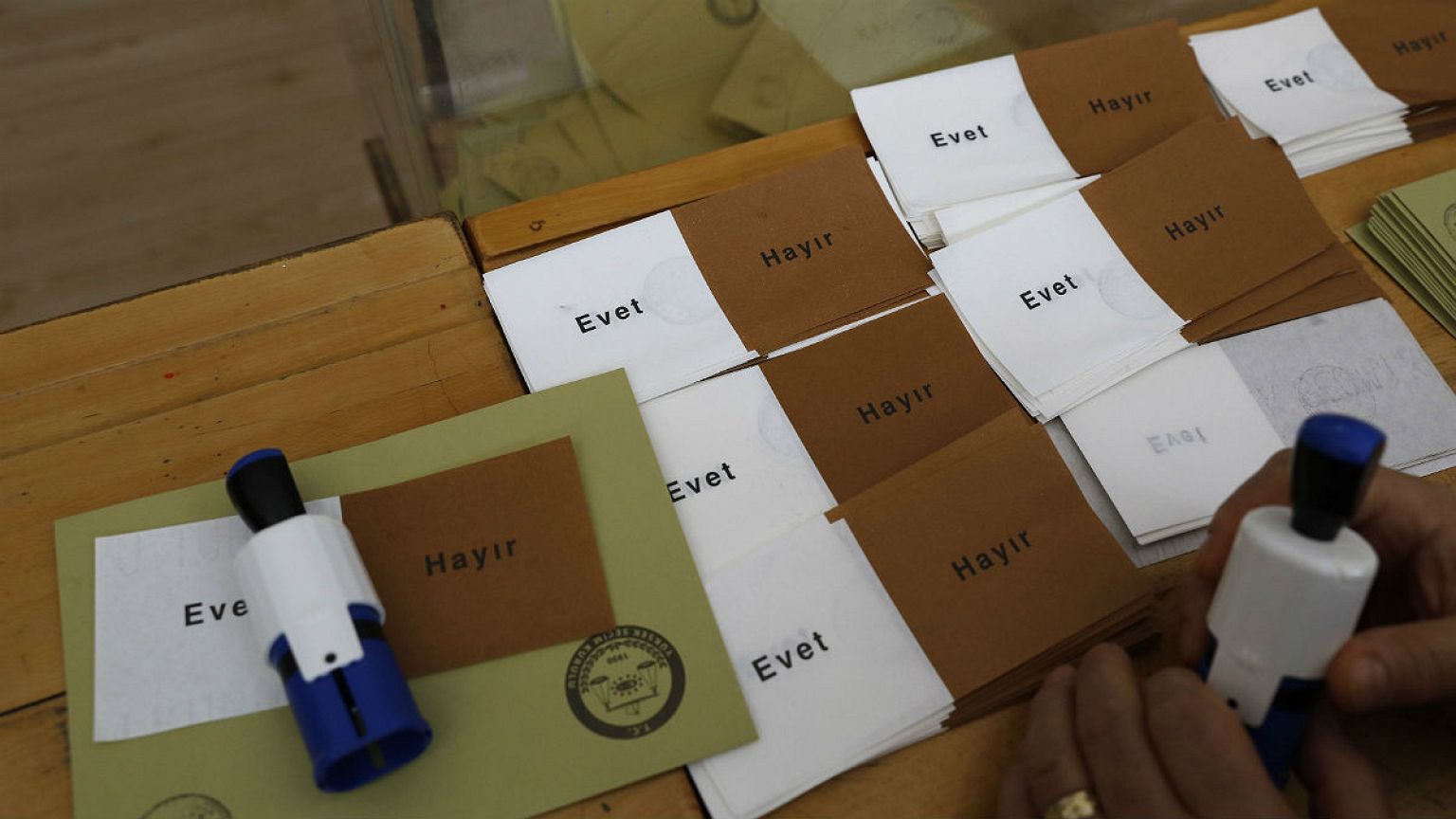 «Όχι» ψήφισαν οι Τούρκοι σε Ελλάδα και κατεχόμενη Κύπρο