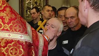 Missa de Páscoa numa prisão russa