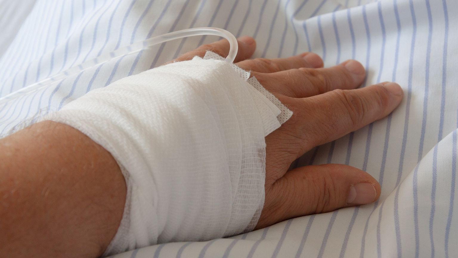 Smart bandages will use 5G data to monitor wounds
