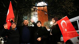 Referendum in der Türkei: Knappes Ergebnis legt politische Niederlage offen