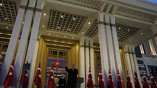 Le président turc balaie les critiques de son référendum et s'insurge contre l'UE