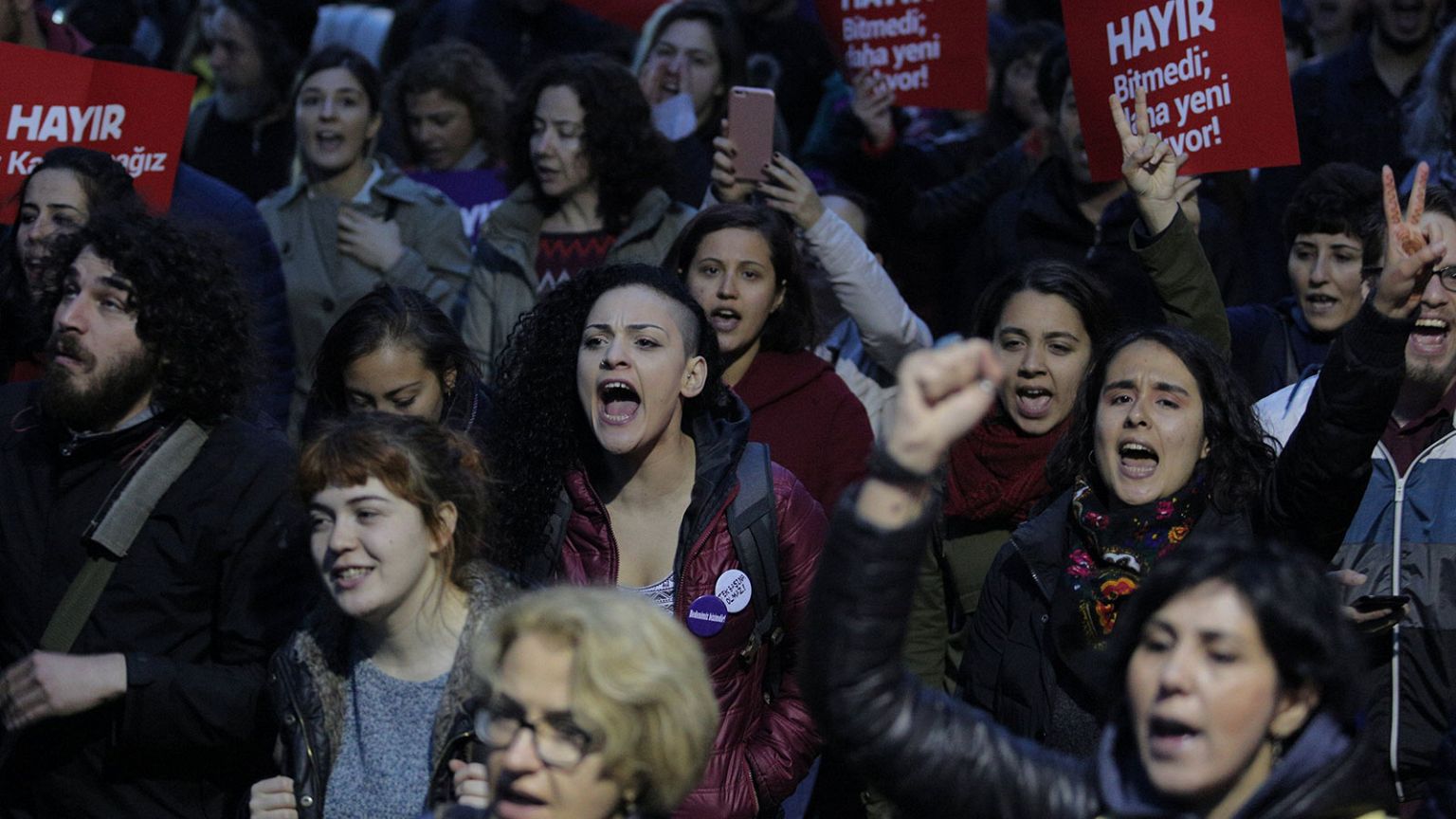 Turquie : manifestations contre les résultats du référendum