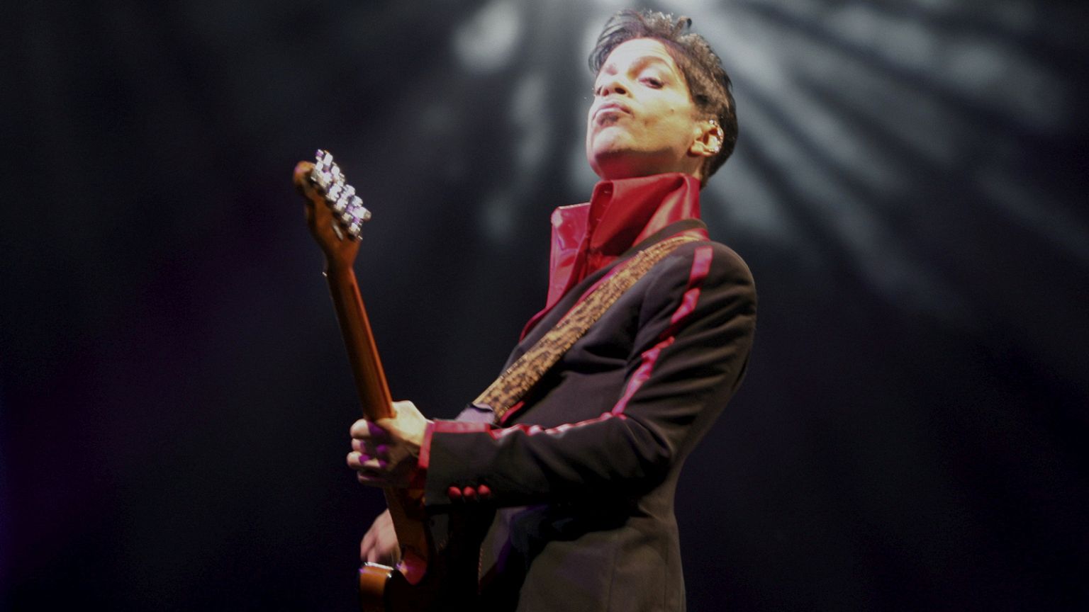 Şarkıcı Prince'ın 'opioid'den öldüğü doğrulandı