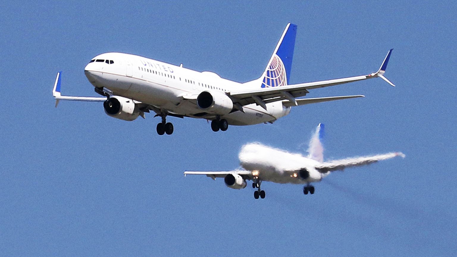 United Airlines ganó un 70% menos en el primer trimestre por mayores gastos