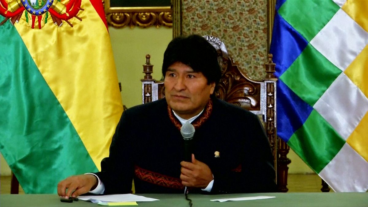 Bolivia, l'ex-Presidente Quiroga chiede a Morales di rinunciare a nuovo mandato